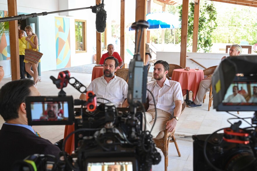 H Παραλία: Επιστρέφει στην ΕΡΤ1 με δεύτερη σεζόν - Δείτε φωτογραφίες από τα γυρίσματα