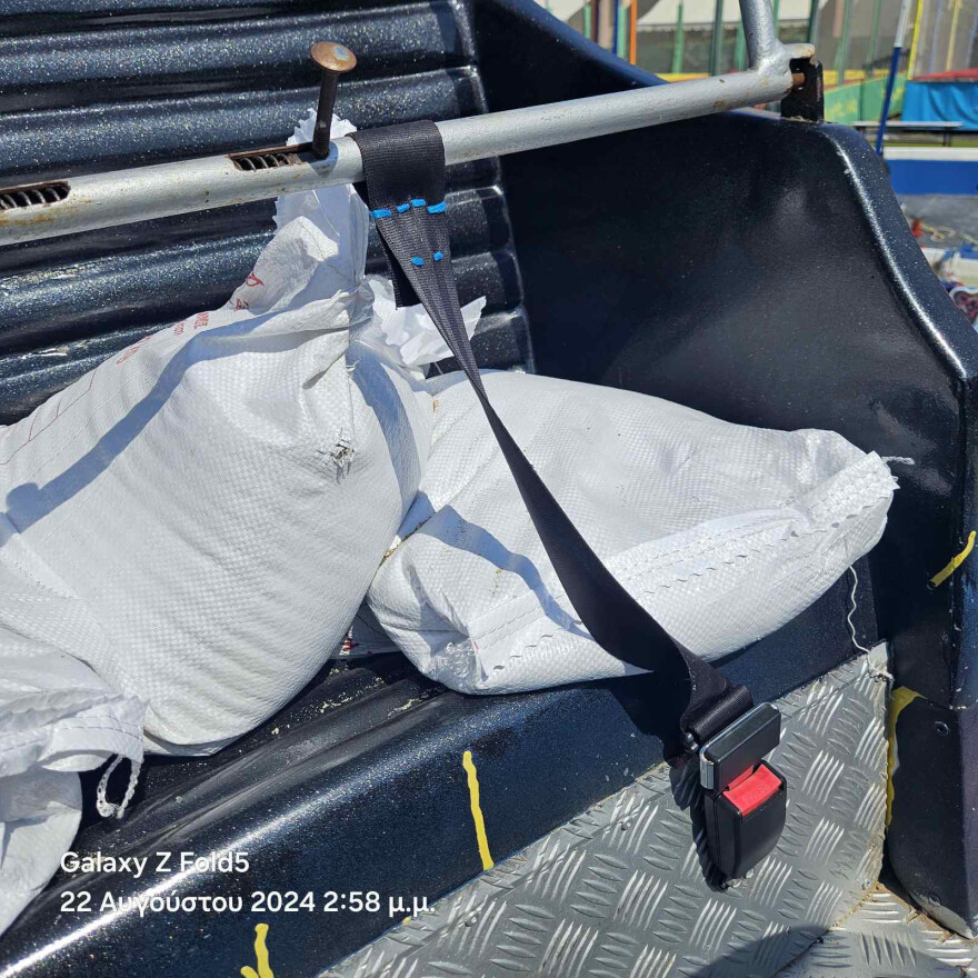 Χαλκιδική: Σκουριασμένα και σπασμένα παιχνίδια στο μοιραίο λούνα παρκ – Δείτε φωτογραφίες