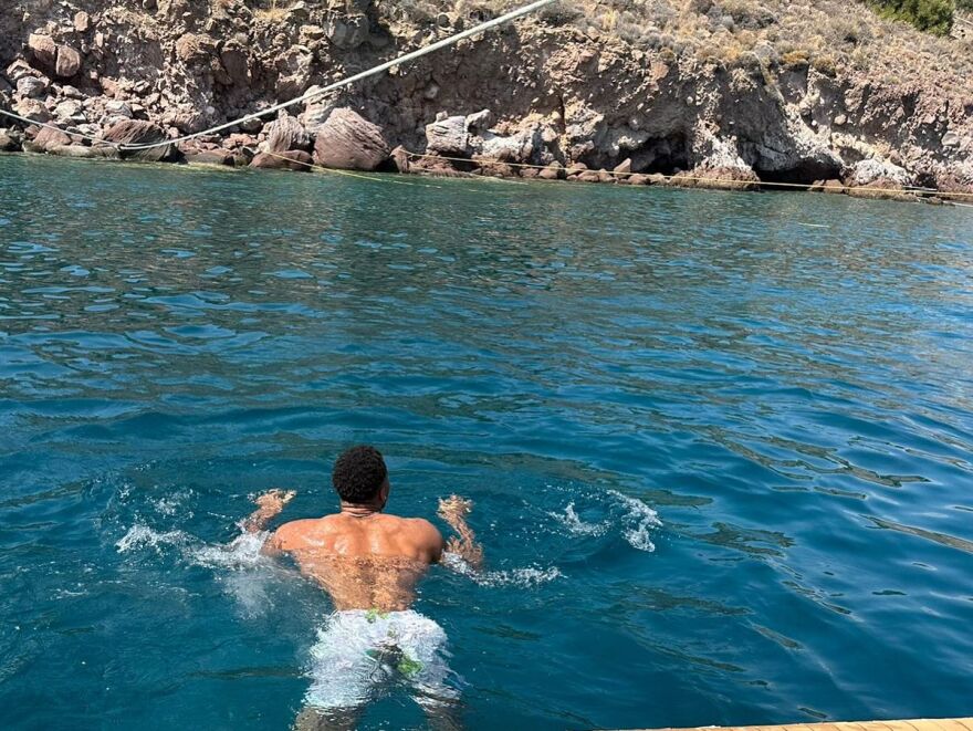 Αντετοκούνμπο: Γιάννης, Θανάσης, Κώστας και Άλεξ περνούν μαζί τον Αύγουστο στη Μύκονο