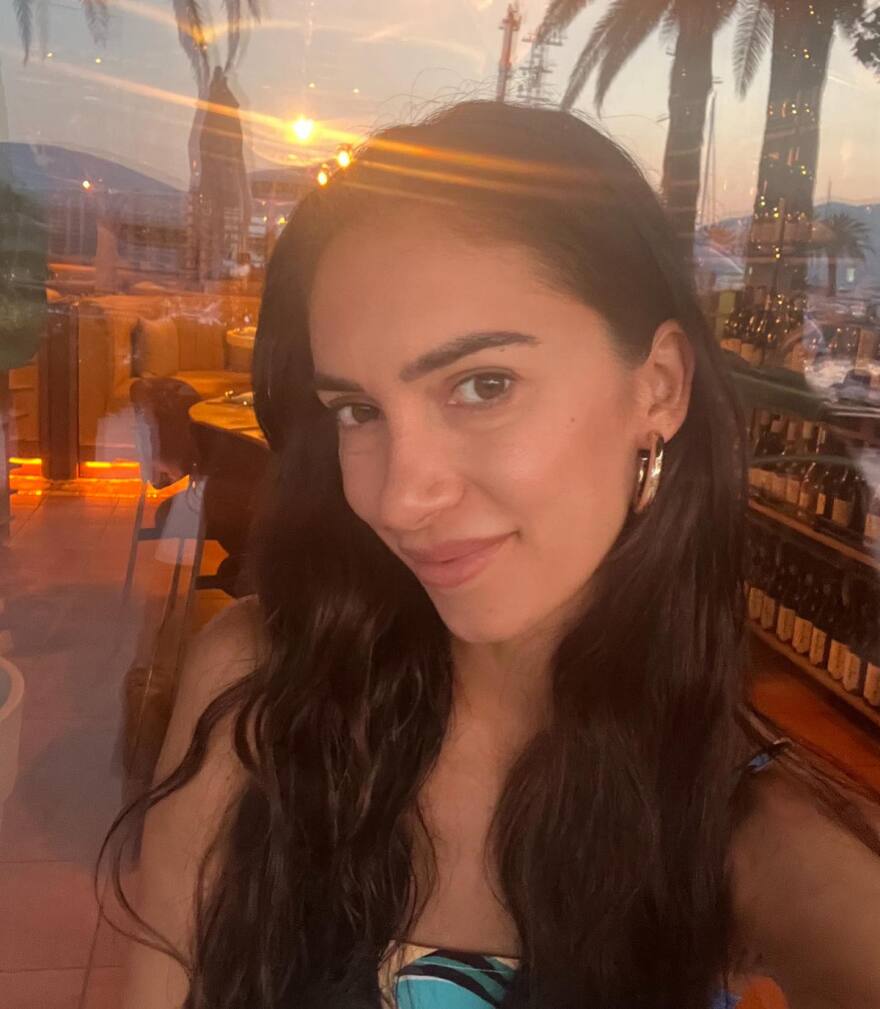 ﻿﻿ Άννα Πρέλεβιτς: Σοκαριστικά πανέμορφα, γράφει για τις διακοπές της στο Μαυροβούνιο