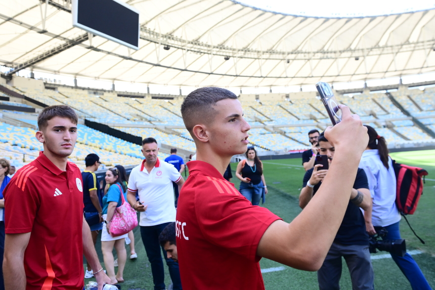 Ολυμπιακός: Οι Νέοι επισκέφτηκαν το θρυλικό Μαρακανά μια ημέρα πριν τον τελικό με τη Φλαμένγκο - Φωτογραφίες  