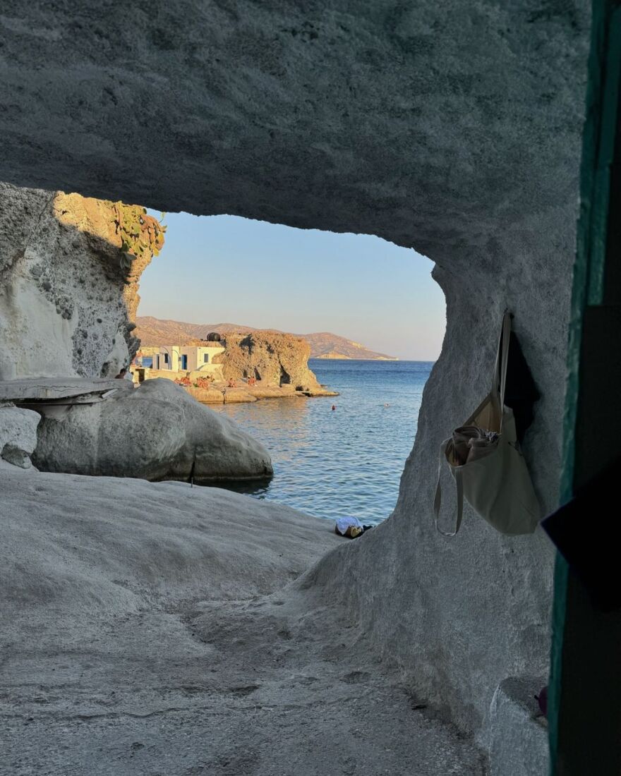 Ηλιάνα Παπαγεωργίου: Στην Κίμωλο το μοντέλο - Τα νέα καλοκαιρινά στιγμιότυπα