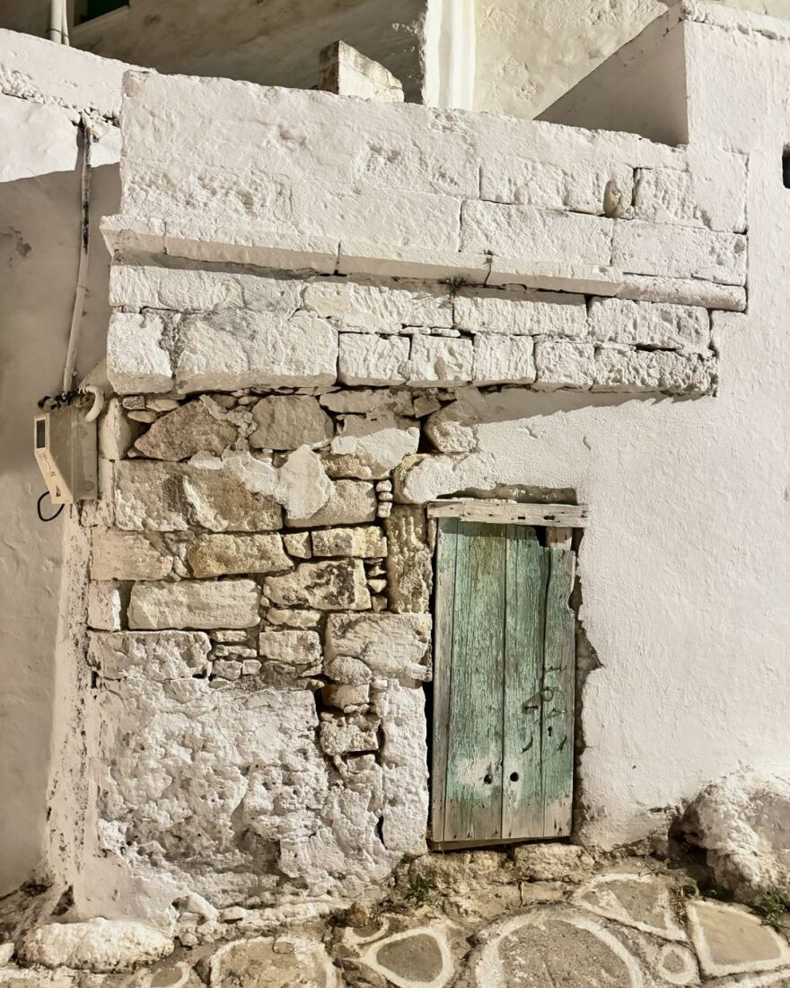 Ηλιάνα Παπαγεωργίου: Στην Κίμωλο το μοντέλο - Τα νέα καλοκαιρινά στιγμιότυπα