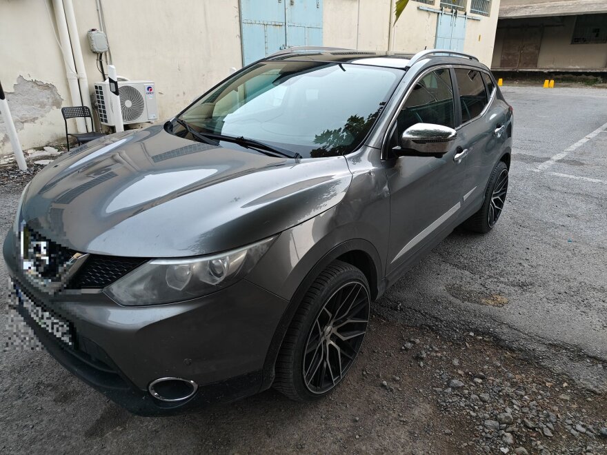 Θεσσαλονίκη: Τους άνοιξε το αυτοκίνητο και τους άρπαξε €12.000 - Συνελήφθη λίγη ώρα αργότερα