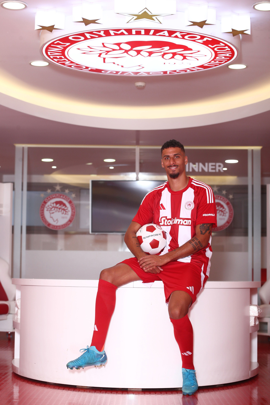 Ολυμπιακός: Συνεχίζει στους Πειραιώτες ο Κάρμο - Θα παίξει δανεικός από τη Νότιγχαμ Φόρεστ 