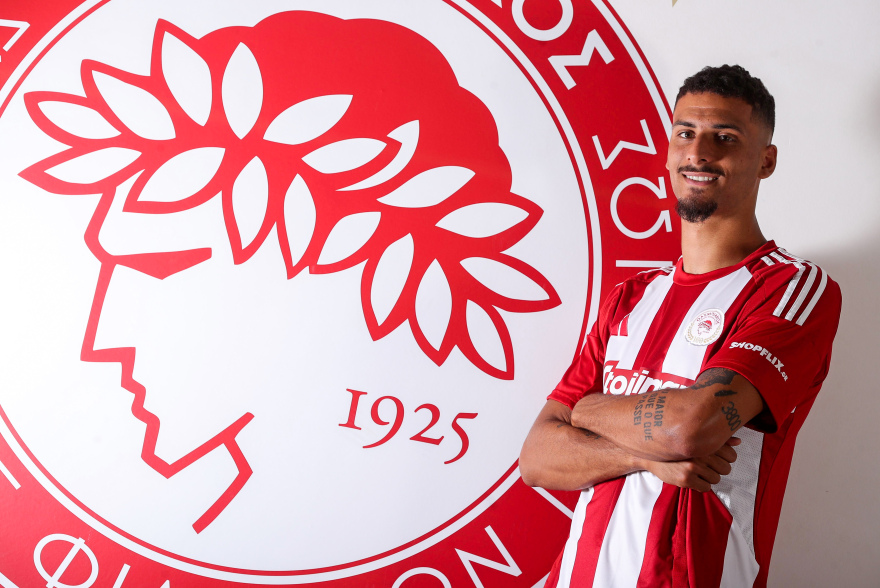 Ολυμπιακός: Συνεχίζει στους Πειραιώτες ο Κάρμο - Θα παίξει δανεικός από τη Νότιγχαμ Φόρεστ 