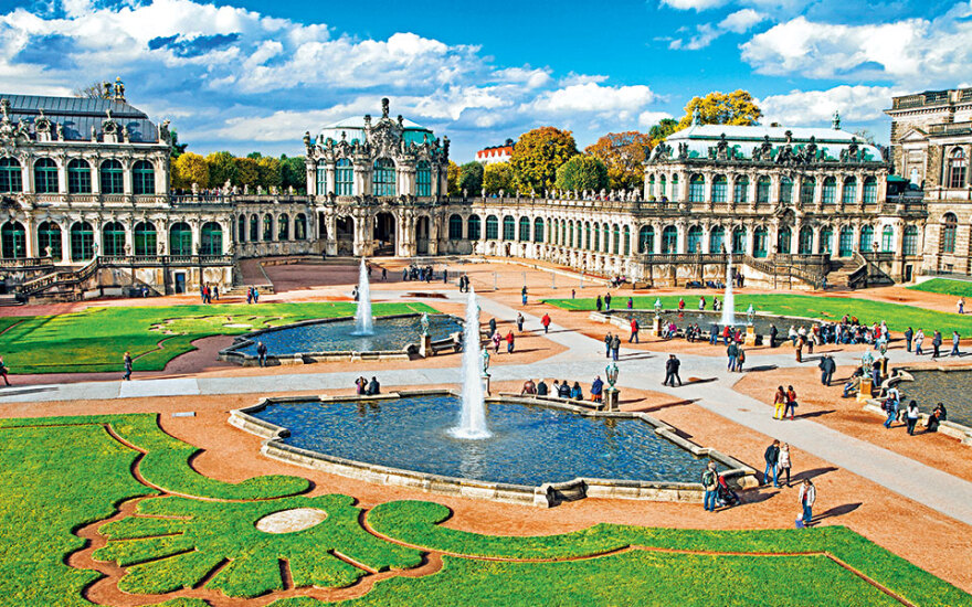 Ήταν έγκλημα πολέμου ο βομβαρδισμός της Δρέσδης από τους Συμμάχους το 1945;