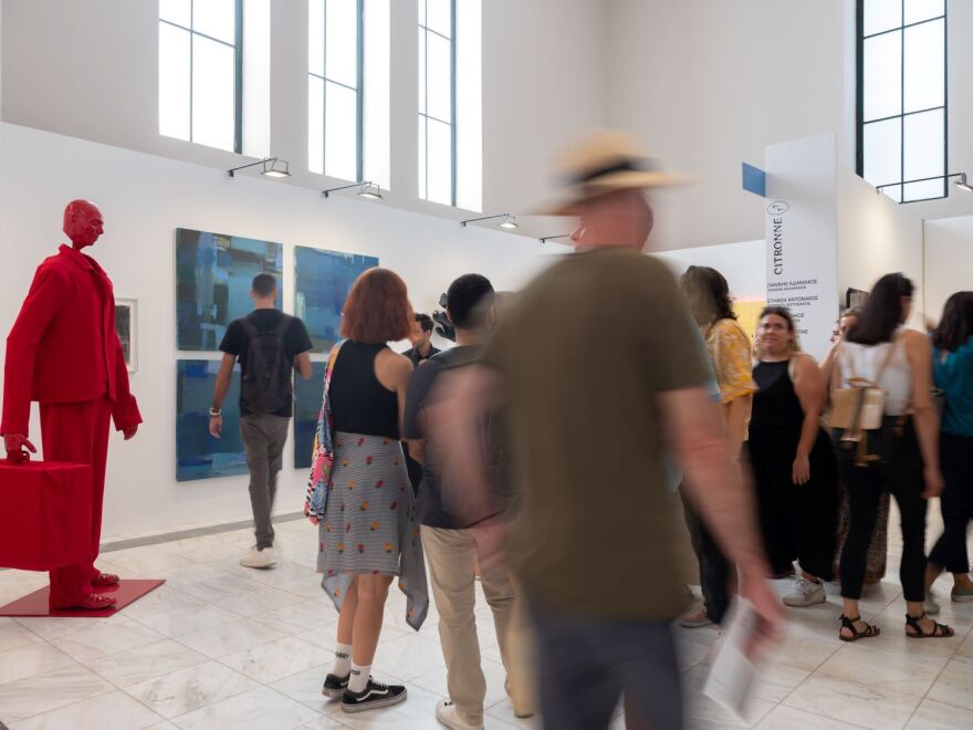 Art Athina 2024: Πυρετώδεις προετοιμασίες για την έναρξη της μεγαλύτερης ελληνικής εικαστικής διοργάνωσης