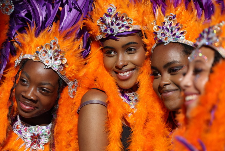 Αγγλία: Ακραία βία, μαχαιρώματα, σεξ και άρωμα… Καραϊβικής στο καρναβάλι του Νότινγκ Χιλ - Δείτε βίντεο