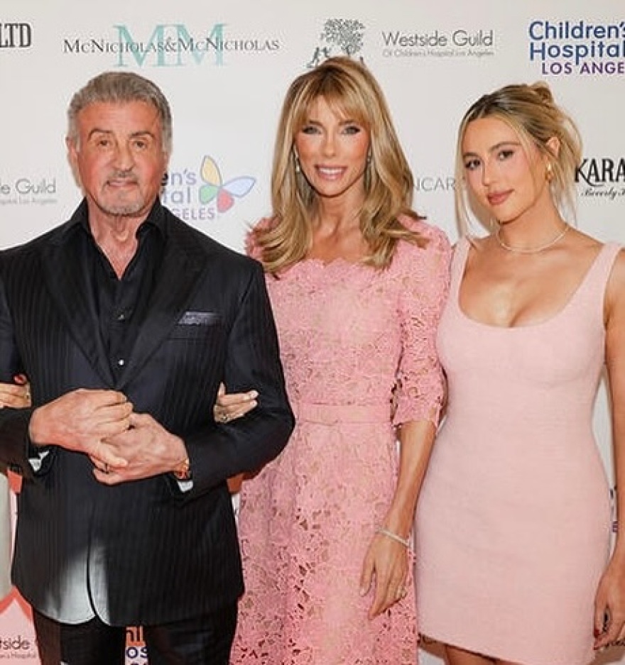 Σιλβέστερ Σταλόνε: Είμαστε τόσο περήφανοι για το καλό που φέρνεις στον κόσμο, έγραψε για τα γενέθλια της κόρης του 