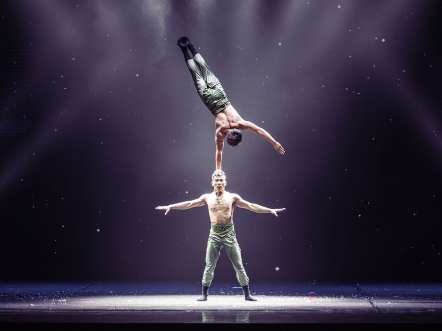 Christmas Theater: Θα φιλοξενήσει τους διάσημους Κινέζους ακροβάτες - χορευτές που κόβουν την ανάσα - Βίντεο