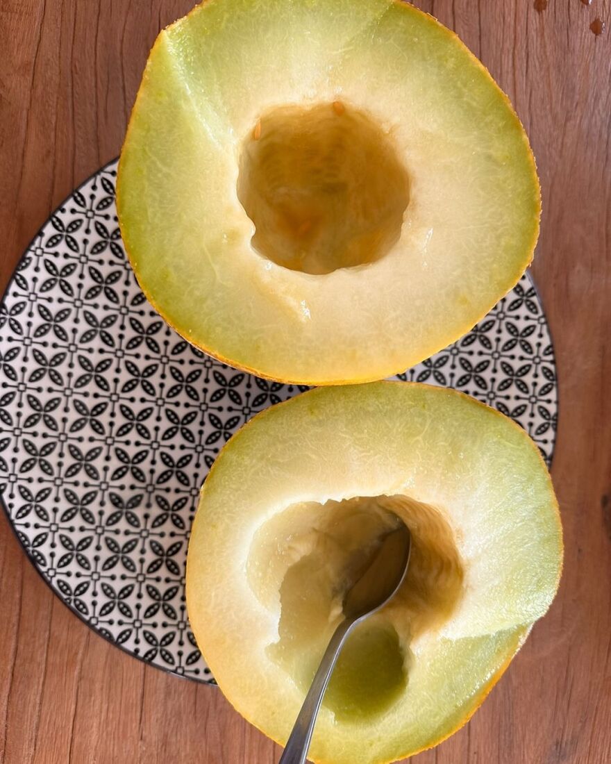 Χριστόφορος Παπακαλιάτης: Επέστρεψε στην Αθήνα - Το φωτογραφικό άλμπουμ από τις διακοπές του στους Παξούς