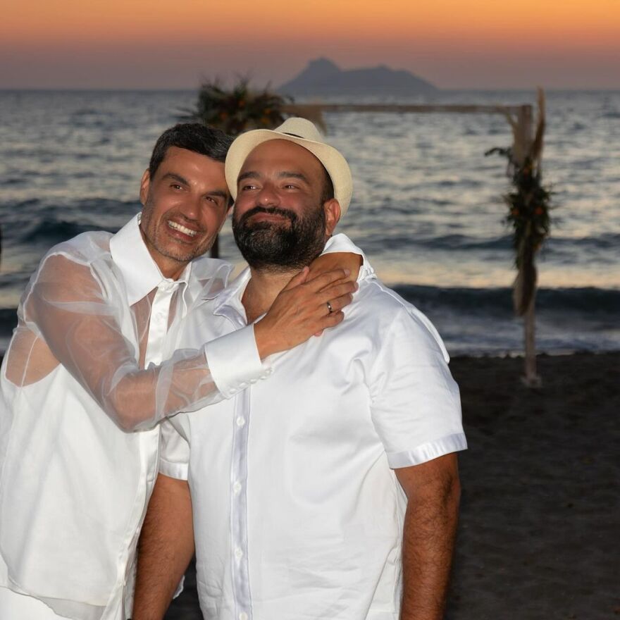 Παντελής Τουτουντζής: Η αγάπη σας μας δυναμώνει, γράφει μετά τον γάμο με τον σύντροφό του