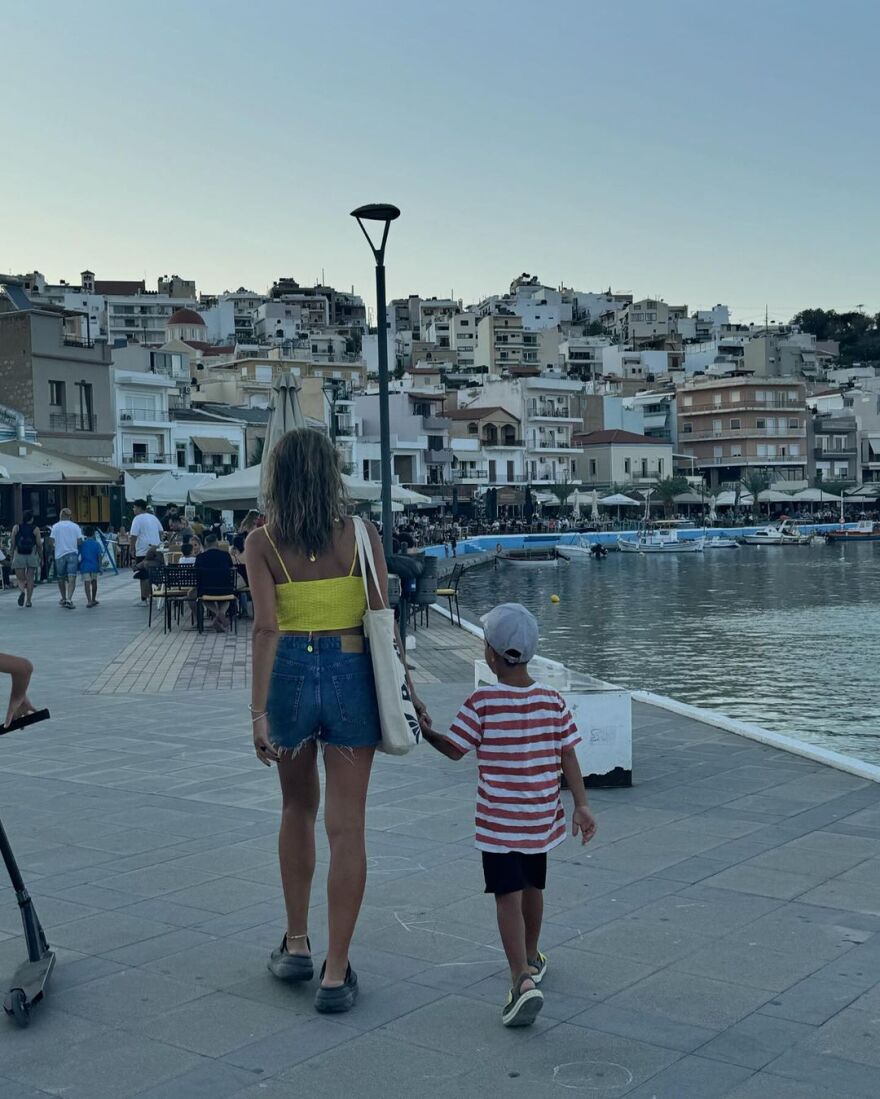 Κατερίνα Παπουτσάκη: Τα νέα στιγμιότυπα από τις διακοπές της στη Σητεία 