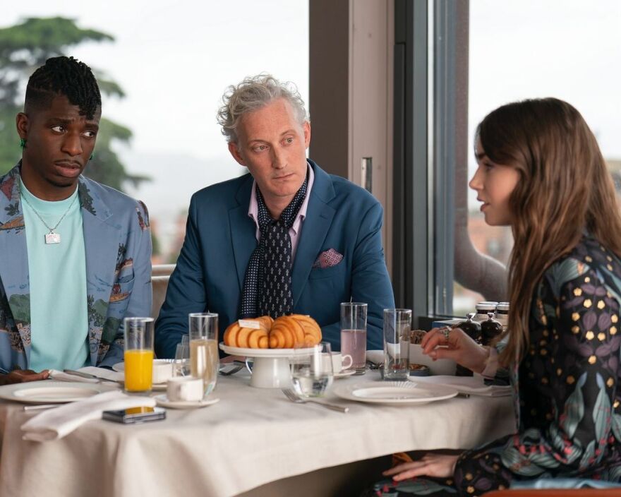 Λίλι Κόλινς: Έδωσε στους θαυμαστές της μια γεύση από το δεύτερο μέρος της 4ης σεζόν του «Emily in Paris»