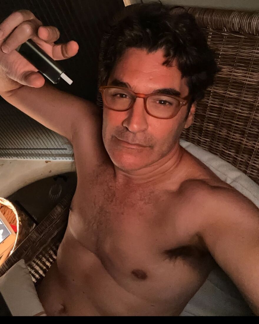 Χριστόφορος Παπακαλιάτης: Επέστρεψε στην Αθήνα - Το φωτογραφικό άλμπουμ από τις διακοπές του στους Παξούς