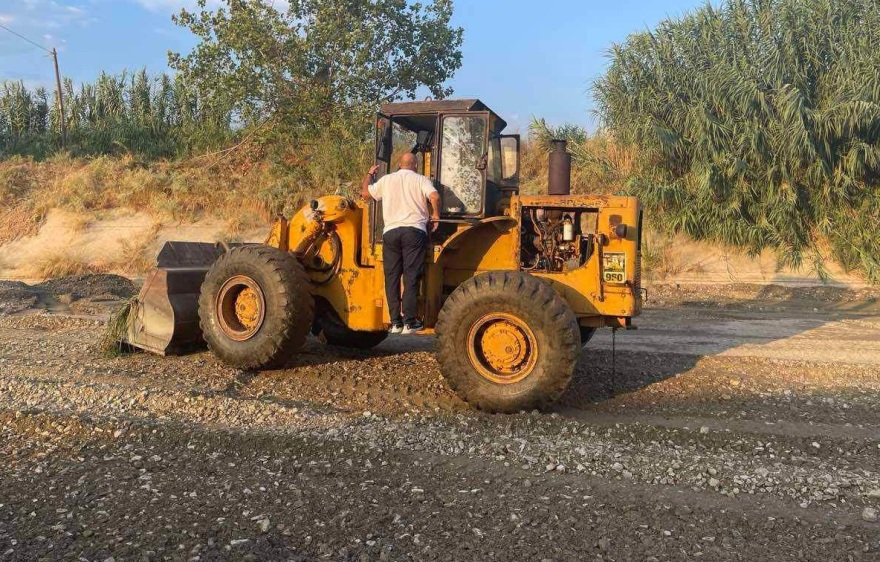 Μήνυση για την ταφή των νεκρών ψαριών στον χείμαρρο Ξηριά κατέθεσε ο Μπέος - Δεν δώσαμε τέτοια εντολή, απαντά η Περιφέρεια