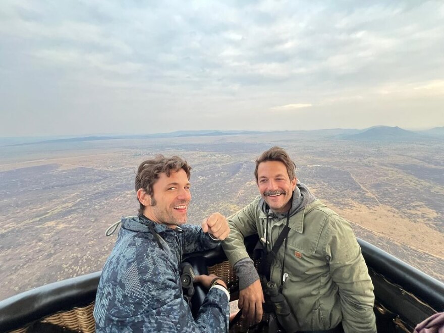 Αποστόλης Τότσικας: Στην Αφρική με τον αδερφό του