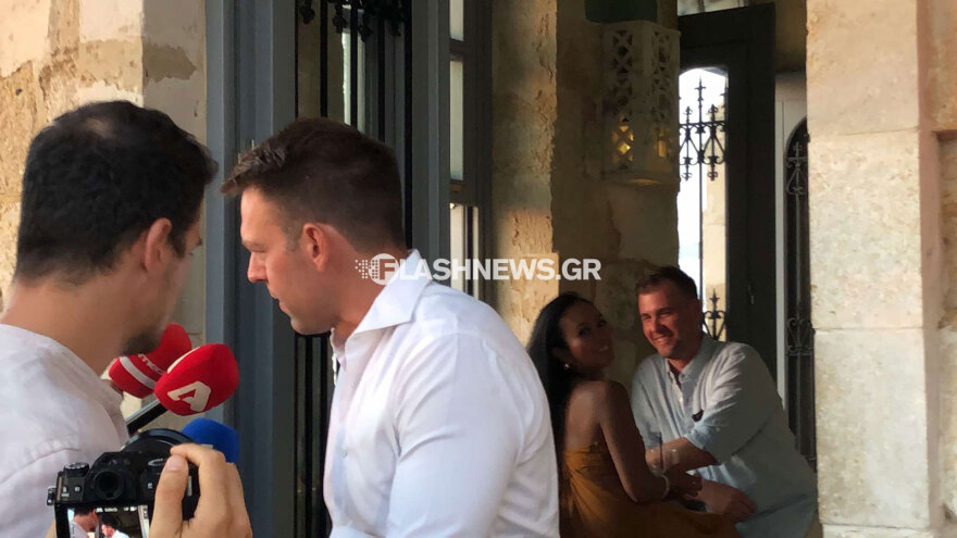 ΣΥΡΙΖΑ: Στο ενετικό λιμάνι Χανίων η πρεμιέρα της γαμήλιας γιορτής Κασσελάκη-Τάιλερ - Βίντεο και φωτογραφίες 