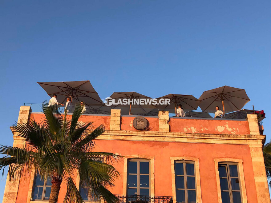 ΣΥΡΙΖΑ: Στο ενετικό λιμάνι Χανίων η πρεμιέρα της γαμήλιας γιορτής Κασσελάκη-Τάιλερ - Βίντεο και φωτογραφίες 