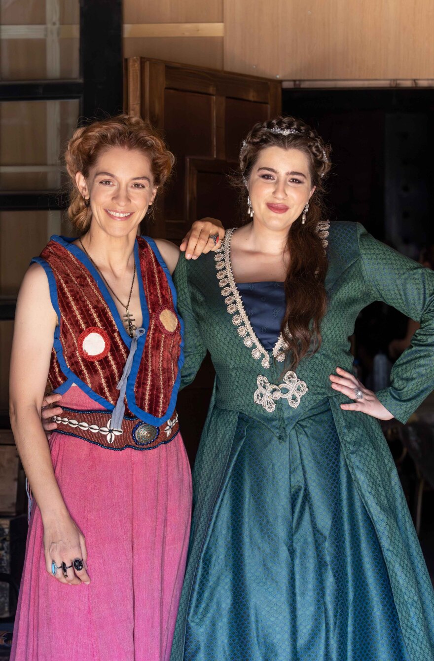 Η Μάγισσα - Φλεγόμενη Καρδιά: Δείτε φωτογραφίες από τα γυρίσματα της νέας σειράς