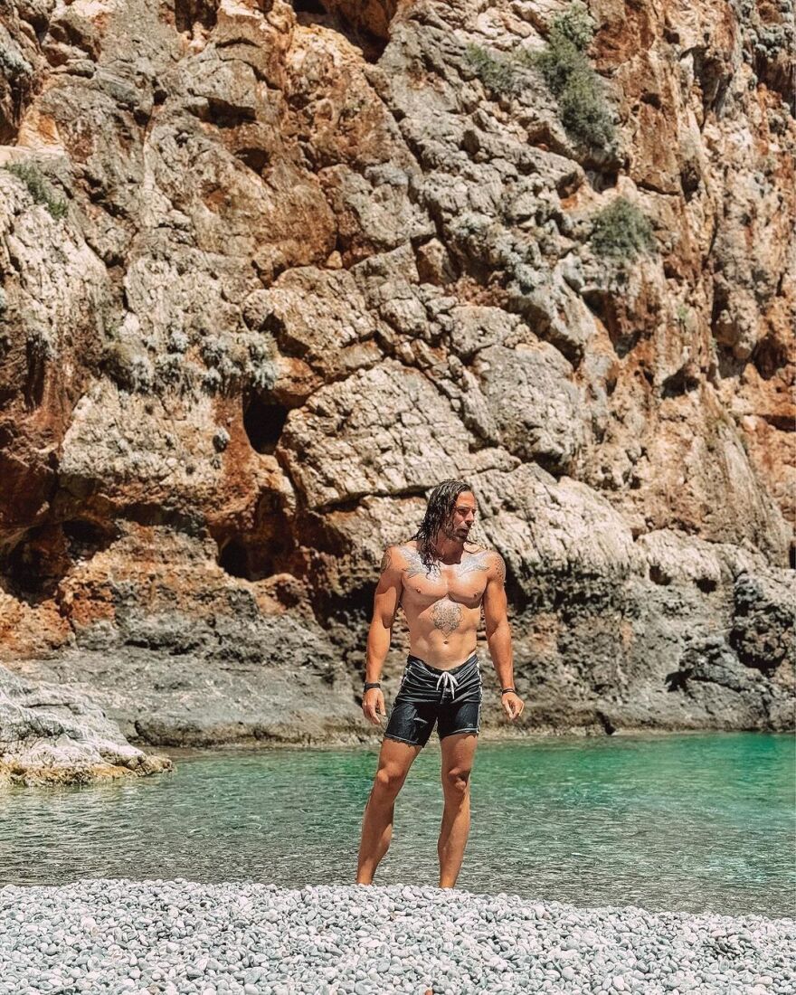 Ευρυδίκη Βαλαβάνη - Γρηγόρης Μόργκαν: Ποζάρουν αγκαλιασμένοι λίγο πριν τον γάμο τους