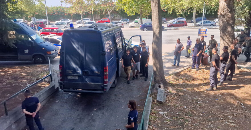 Θεσσαλονίκη: Στα δικαστήρια οι 11 συλληφθέντες από την κατάληψη Libertatia
