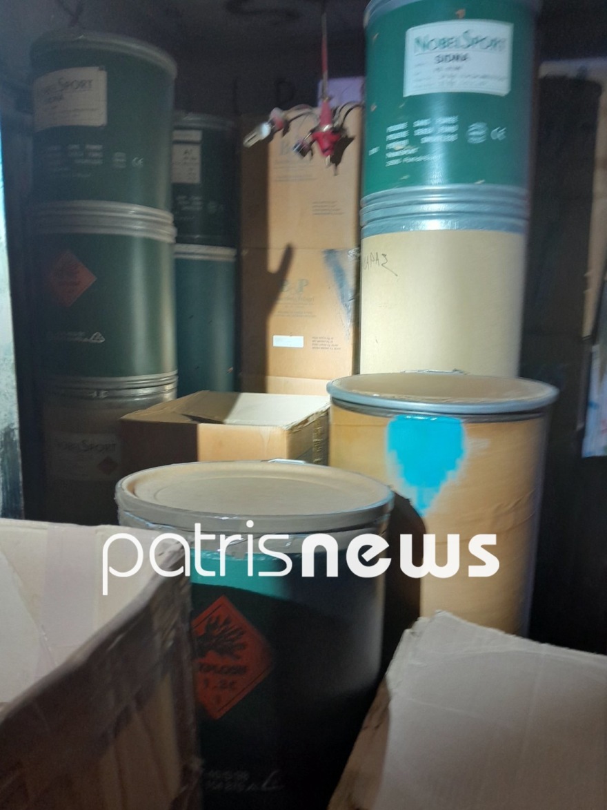 Ηλεία: Πάνω από 300 κιλά πυρίτιδα και πολεμικά όπλα έκρυβε 73χρονος στο σπίτι του