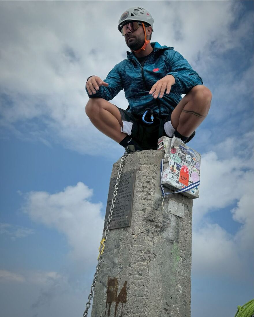 Ηλίας Βρεττός: Ανέβηκε στον Όλυμπο μαζί με τη σύζυγό του