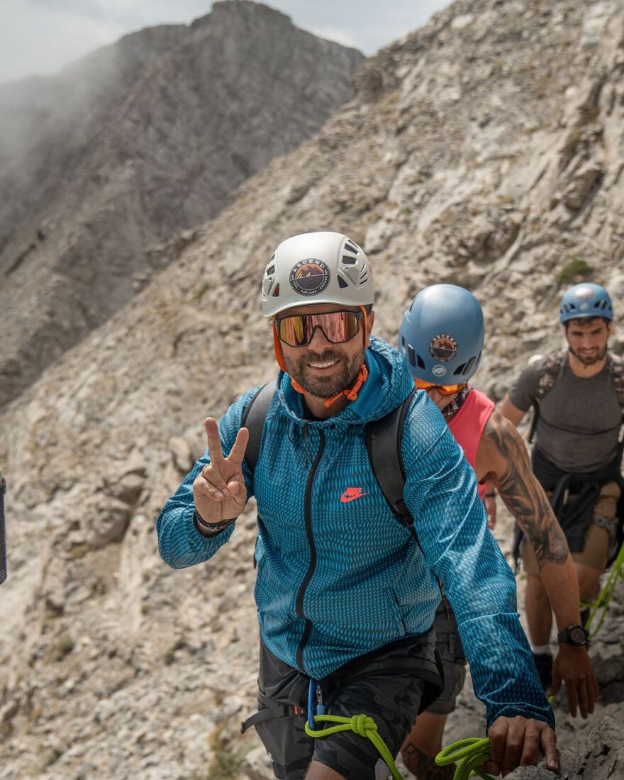 Ηλίας Βρεττός: Ανέβηκε στον Όλυμπο μαζί με τη σύζυγό του