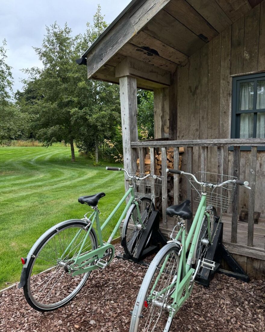 Κόρτνεϊ Καρντάσιαν: Πήγε με τον Τράβις Μπάρκερ για κυνήγι σε αγρόκτημα 