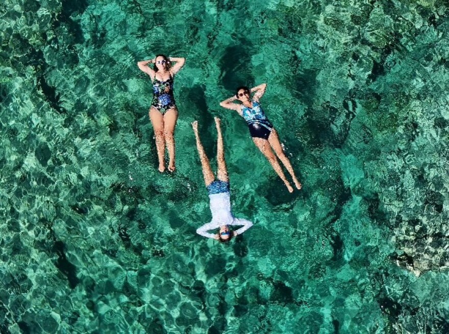 Άλκηστις Πρωτοψάλτη: Το μαύρισμα θα φύγει, οι στιγμές όμως θα μείνουν για πάντα, γράφει σε ανάρτηση από τις διακοπές της 