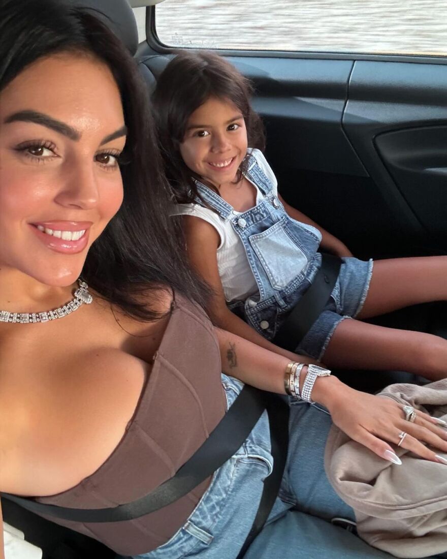 Τζορτζίνα Ροντρίγκεζ: Οι φωτογραφίες της από το Μόντε Κάρλο και το «σ' αγαπώ» στον Κριστιάνο Ρονάλντο 