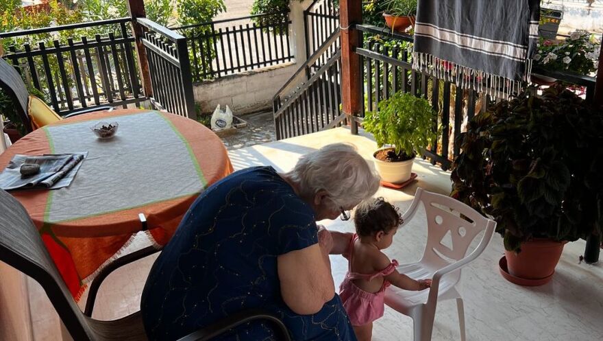 Γιώργος Παπαγεωργίου: Tο φετινό μας καλοκαίρι, έγραψε για τις διακοπές του με τη Δανάη Μιχαλάκη και την κόρη τους