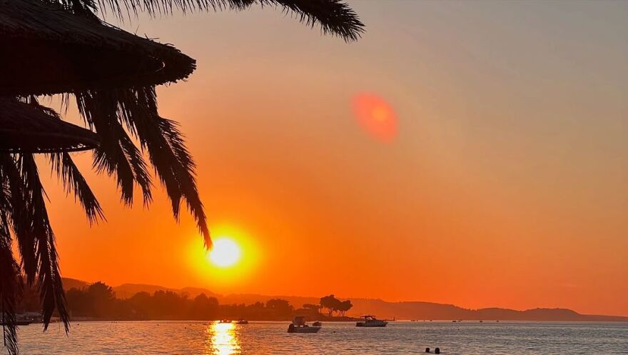 Γιώργος Παπαγεωργίου: Tο φετινό μας καλοκαίρι, έγραψε για τις διακοπές του με τη Δανάη Μιχαλάκη και την κόρη τους