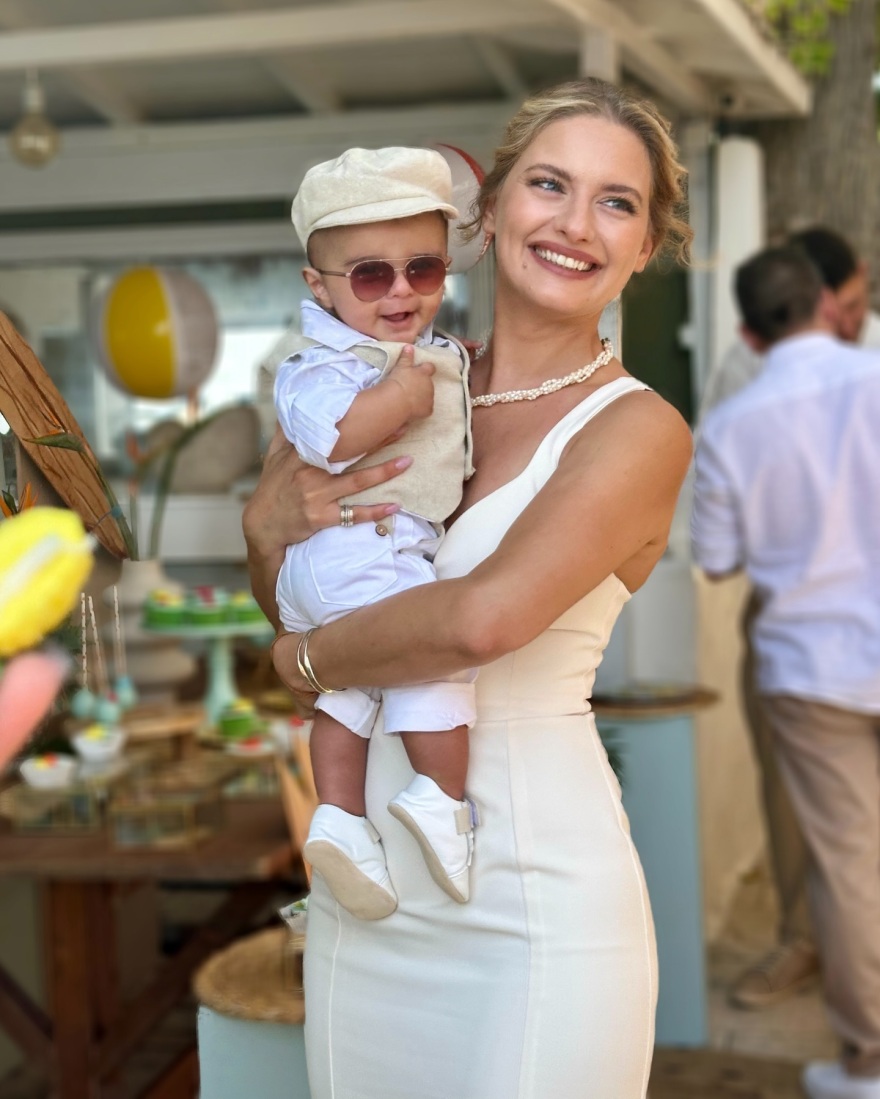 Ντόρα Μακρυγιάννη: Έγινε νονά - Οι φωτογραφίες που ανάρτησε