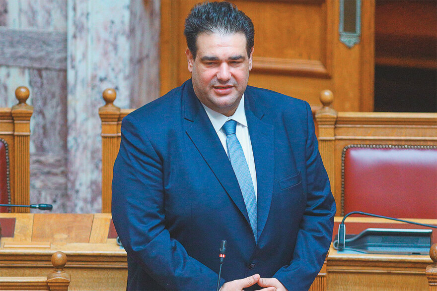 Έρχεται μπόνους δύο μισθών σε 30.000 υπαλλήλους Δημοσίου και ΟΤΑ