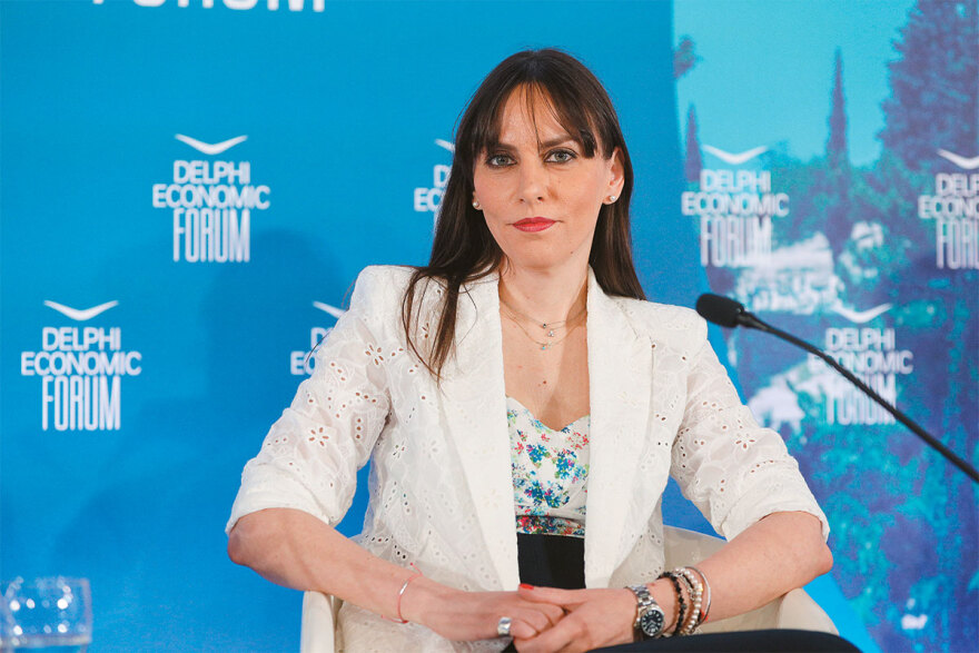 Έρχεται μπόνους δύο μισθών σε 30.000 υπαλλήλους Δημοσίου και ΟΤΑ