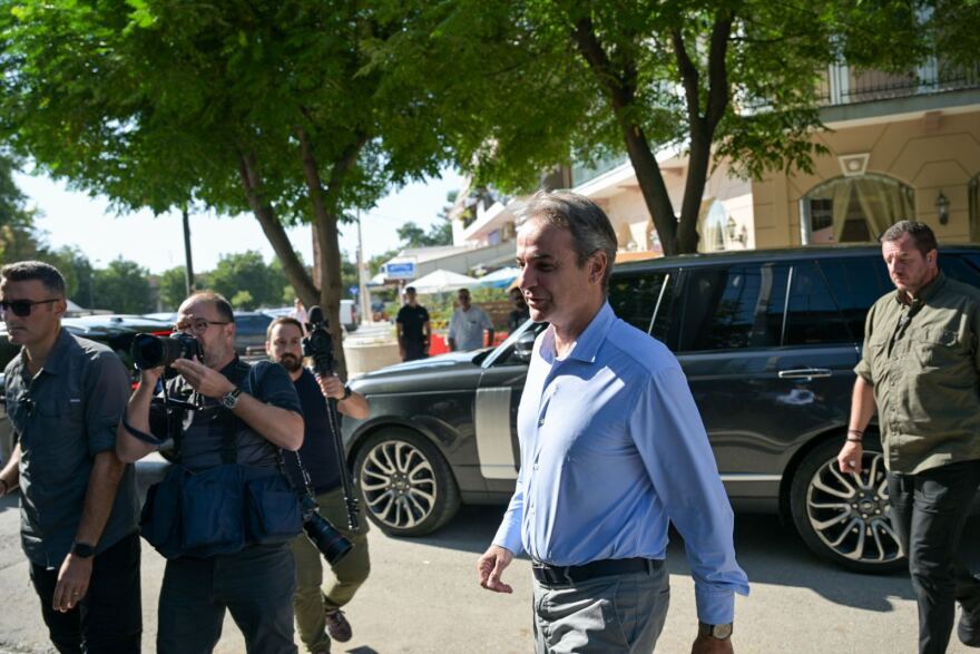 Κυριάκος Μητσοτάκης: Από το νέο γραφείο Κτηματογράφησης Λάρισας ξεκίνησε η επίσκεψη του πρωθυπουργού στην Θεσσαλία