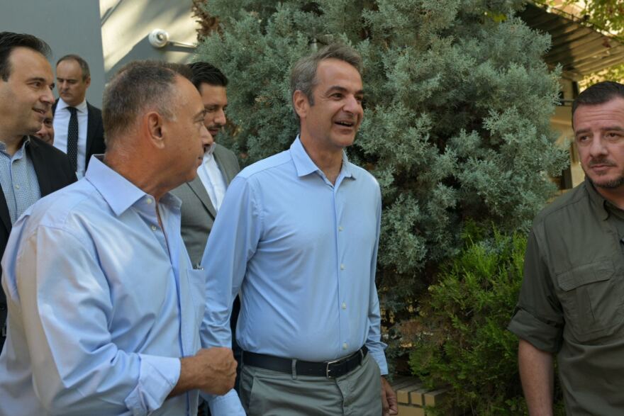 Κυριάκος Μητσοτάκης: Από το νέο γραφείο Κτηματογράφησης Λάρισας ξεκίνησε η επίσκεψη του πρωθυπουργού στην Θεσσαλία