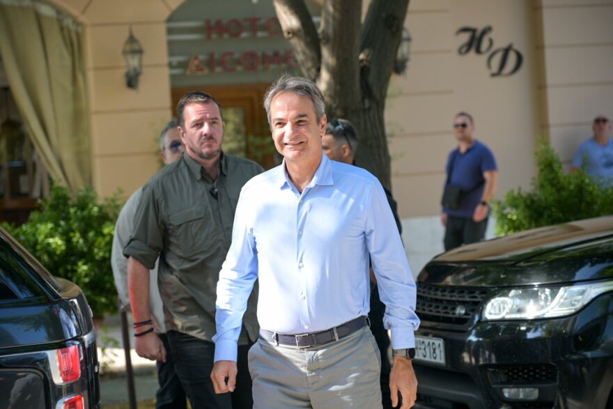 Κυριάκος Μητσοτάκης: Από το νέο γραφείο Κτηματογράφησης Λάρισας ξεκίνησε η επίσκεψη του πρωθυπουργού στην Θεσσαλία