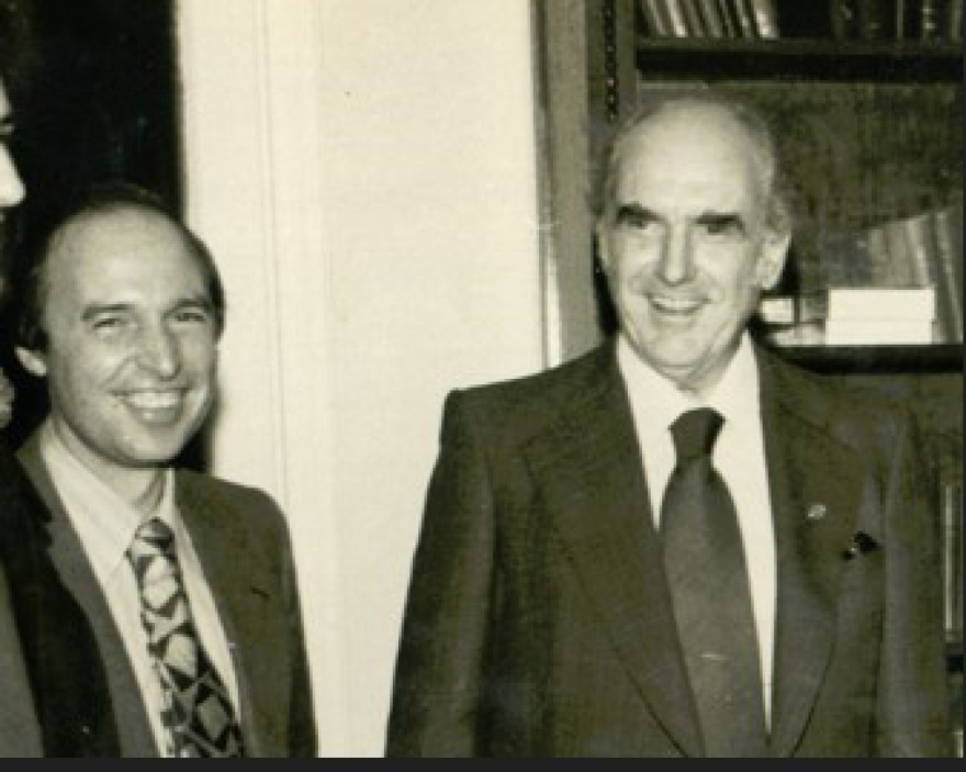 ΠΑΣΟΚ, το κόμμα - φαινόμενο που άλλαξε την Ελλάδα έγινε 50 χρόνων: H άνοδος, η πτώση και το άδηλο αύριο