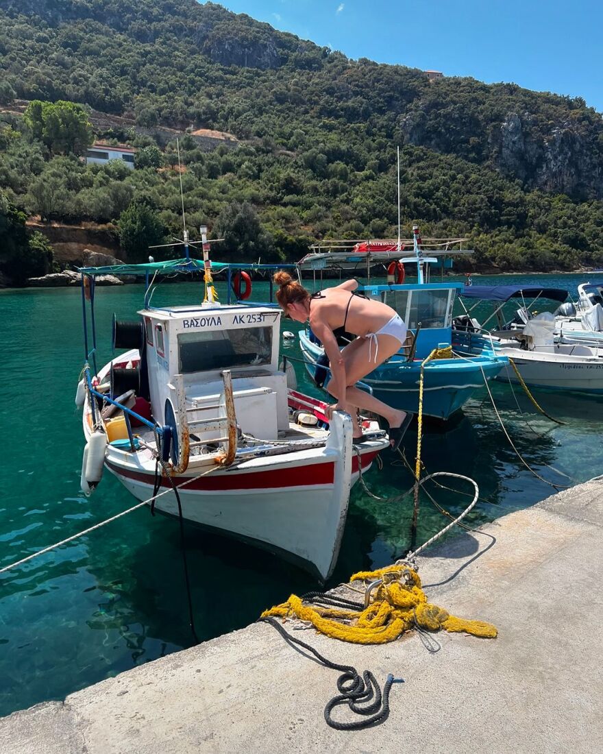 Στεφανία Γουλιώτη: Αποχαιρέτησε τον Αύγουστο με φωτογραφίες από τις διακοπές της