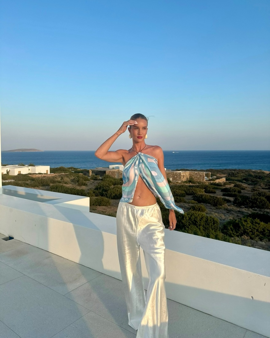 Τζέισον Στέιθαμ - Ρόζι Χάντινγκτον: Αποθεώνουν την Αντίπαρο στο Instagram