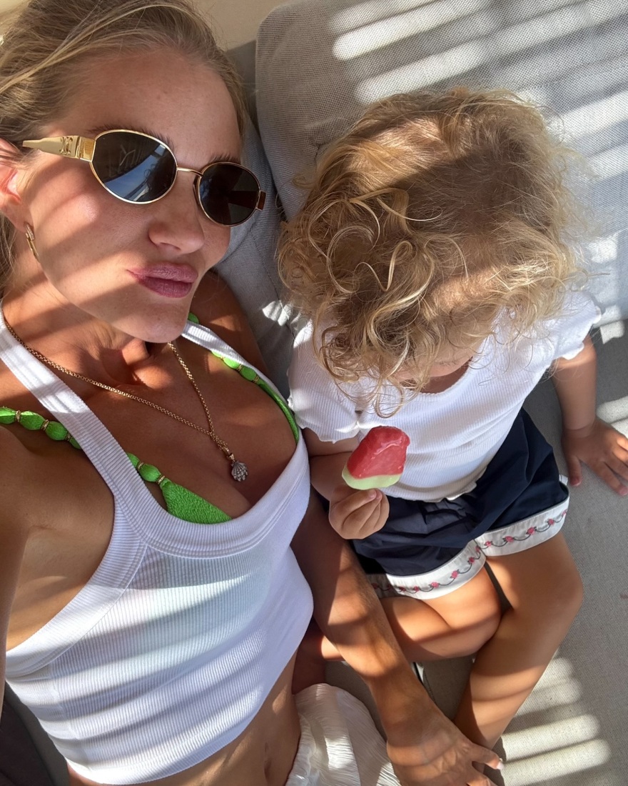 Τζέισον Στέιθαμ - Ρόζι Χάντινγκτον: Αποθεώνουν την Αντίπαρο στο Instagram