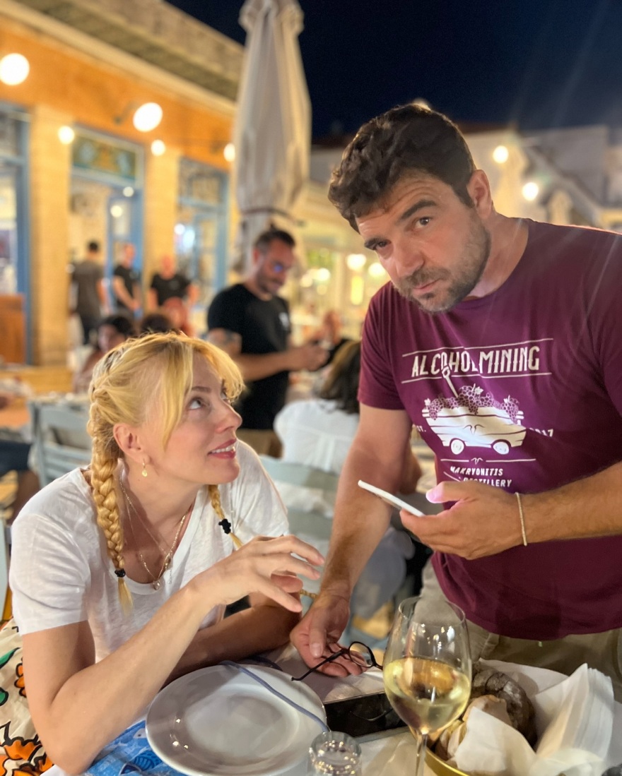 Σμαράγδα Καρύδη: Συνεχίζει τα μπάνια της στη θάλασσα - Λίγο καλοκαίρι ακόμα, γράφει