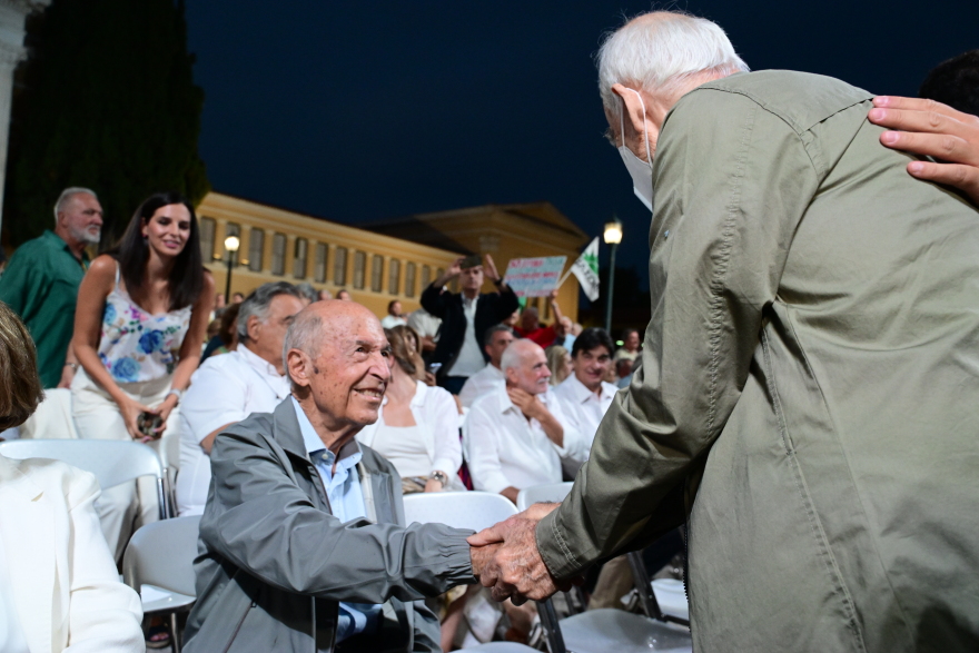 50 χρόνια ΠΑΣΟΚ, η εκδήλωση στο Ζάππειο: Έχουμε ευκαιρία να πρωταγωνιστήσουμε, είπε ο Σημίτης - Δείτε βίντεο