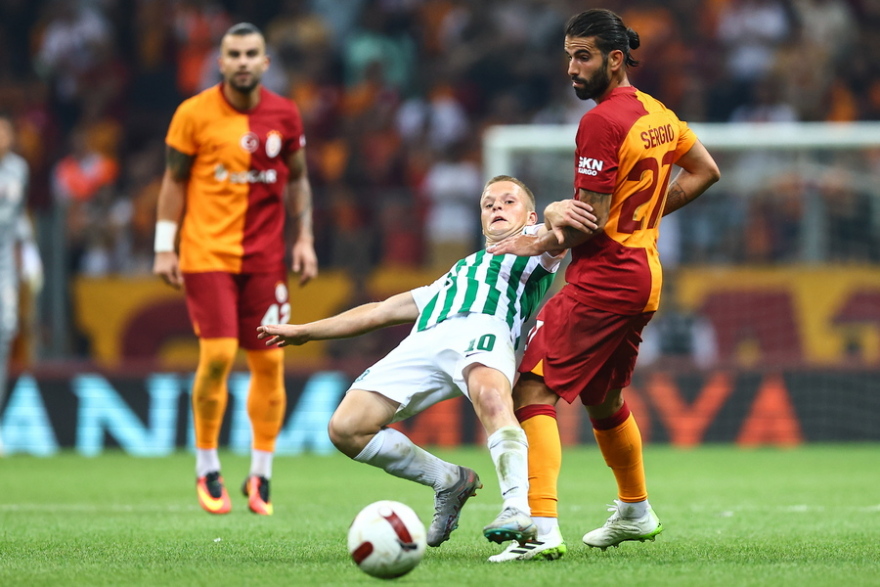 Ολυμπιακός: Ανακοίνωσε τον Σέρτζιο Ολιβέιρα 