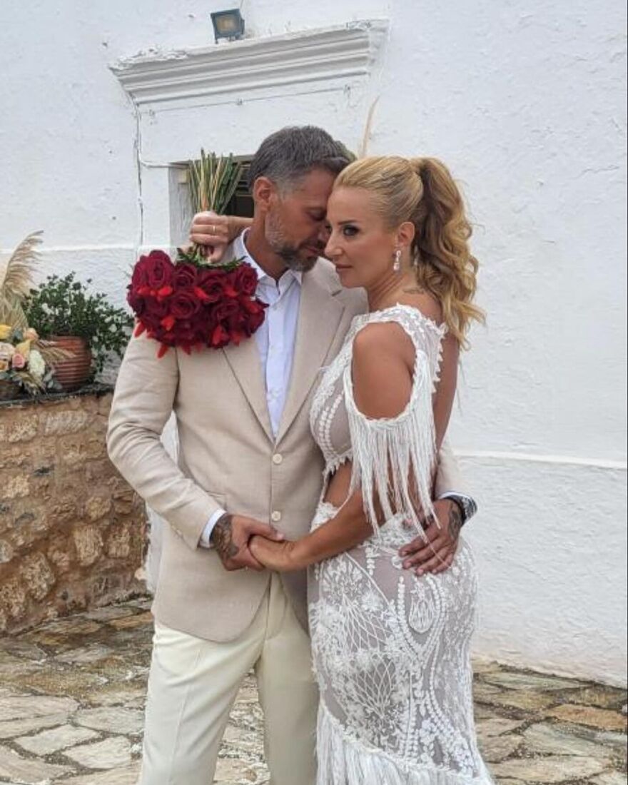 Αλέξανδρος Παρθένης: Παντρεύτηκε τη σύντροφό του μετά από 8 χρόνια σχέσης