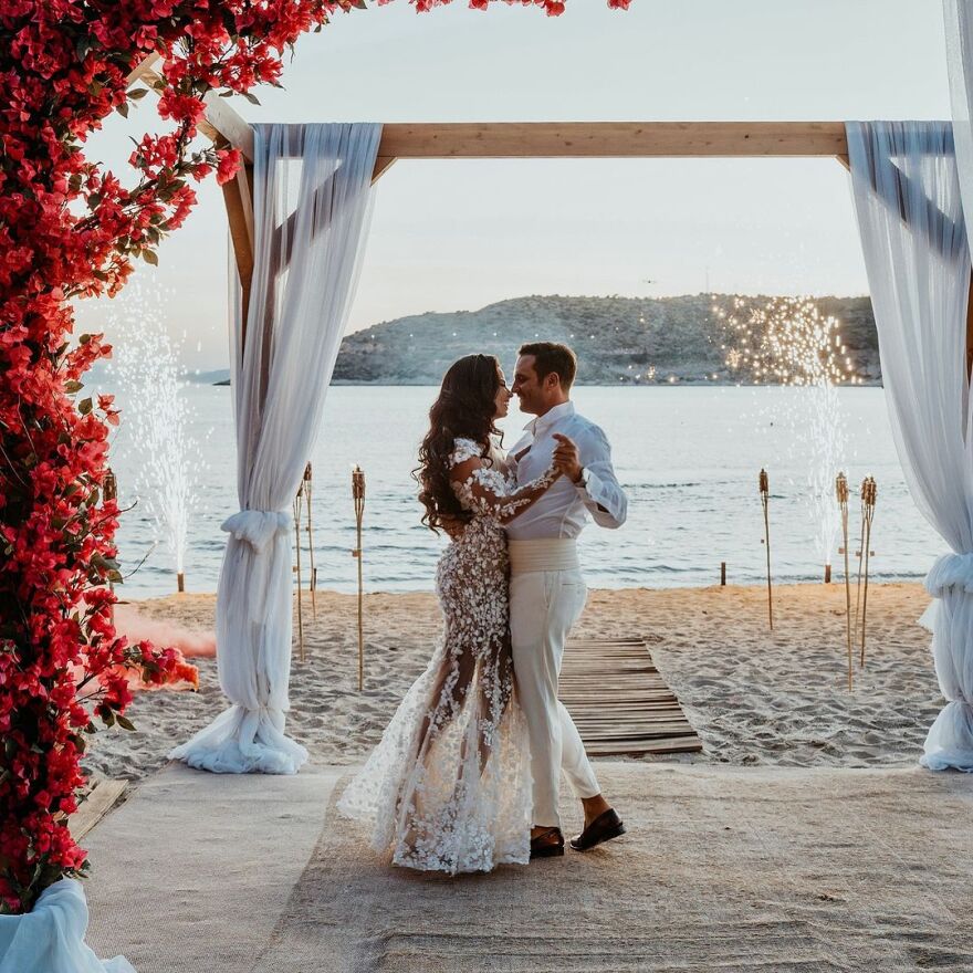 Ευθύμης Ζησάκης: Η ανάρτηση για την πρώτη επέτειο του γάμου του - Πέρασε κιόλας ένας χρόνος, γράφει